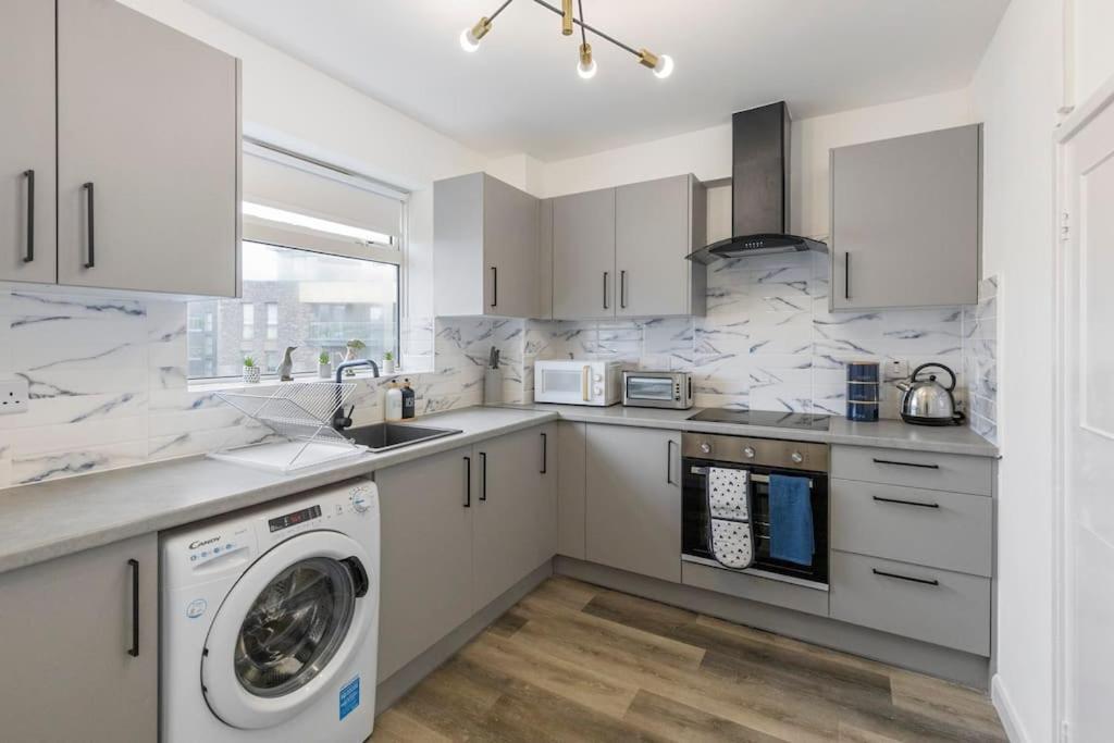 Appartamento Shard View 2Br Next Tower Bridge Londra Esterno foto