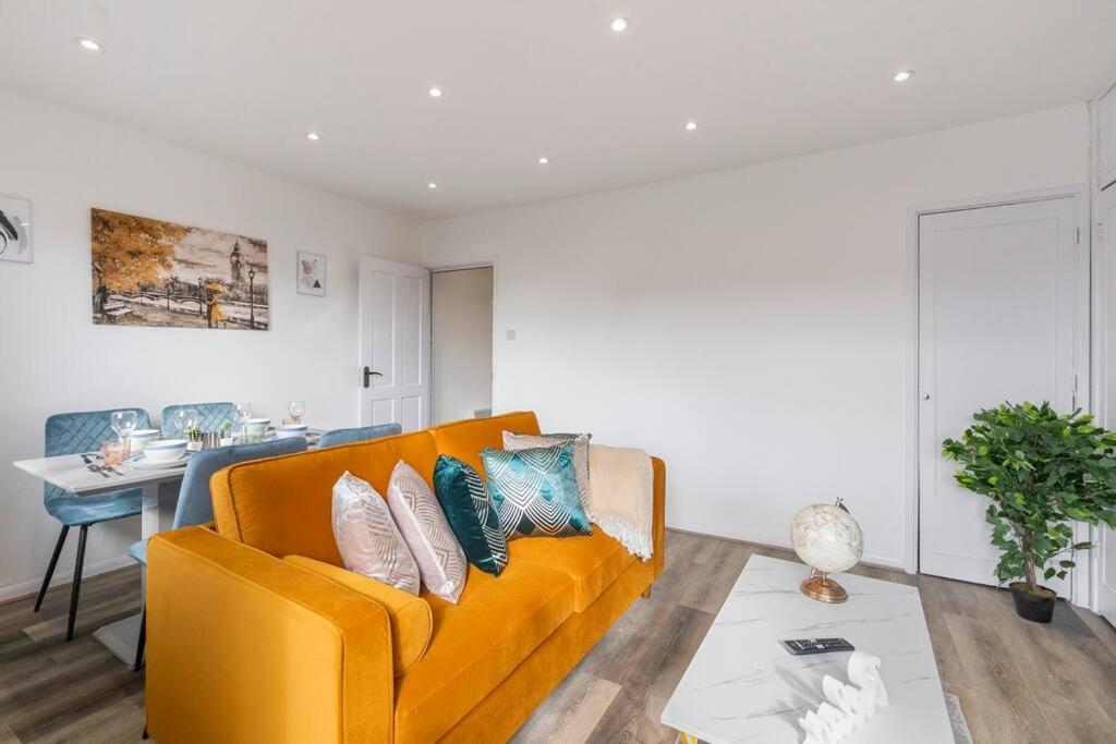 Appartamento Shard View 2Br Next Tower Bridge Londra Esterno foto