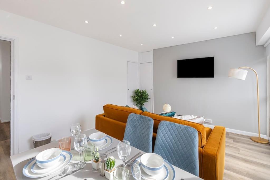 Appartamento Shard View 2Br Next Tower Bridge Londra Esterno foto